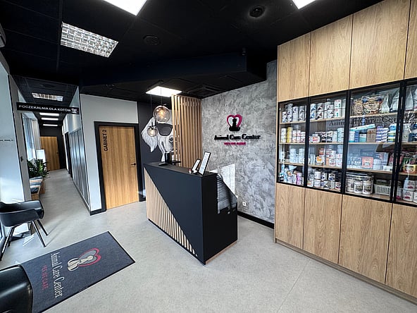 Lada recepcyjna w sklepie.